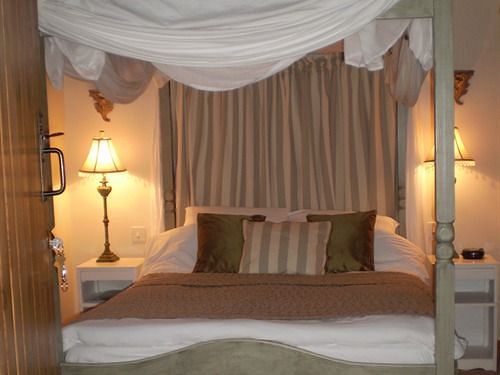 Blounts Court Farm Bed & Breakfast Devizes Exterior photo